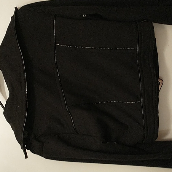 XOXO Black Crop Bomber EUC - Picture 7 of 7